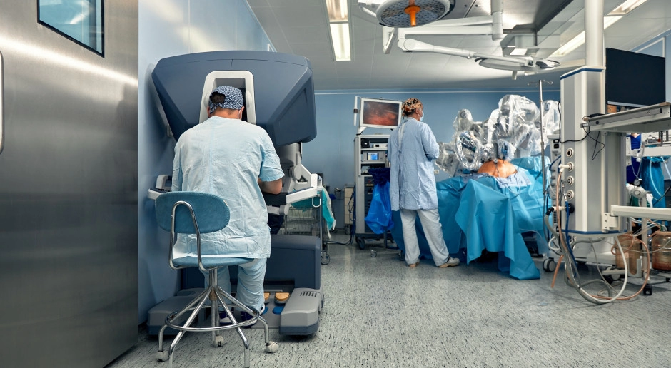Uszkodzony pęcherz, przecięta aorta. Operacje robotowe pod lupą RPP. Mamy najnowsze dane