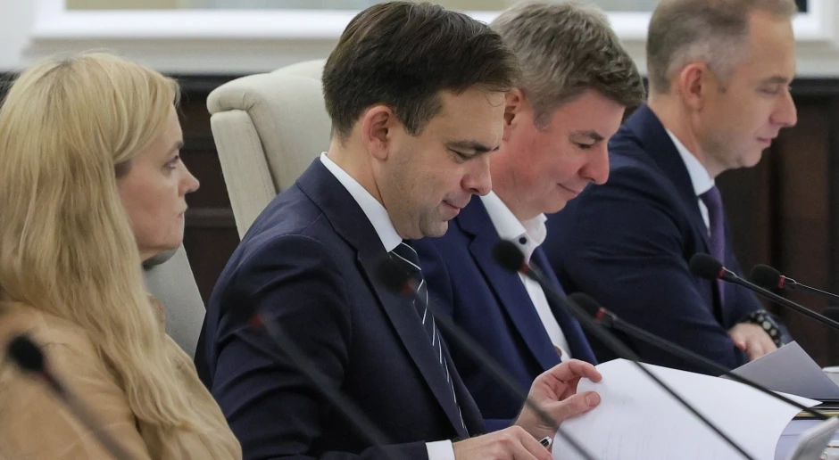 Luka w NFZ: 14 mld zł w tym roku, 23 mld zł w przyszłym. Ministra zdrowia: wiadomo, że pieniędzy zabraknie