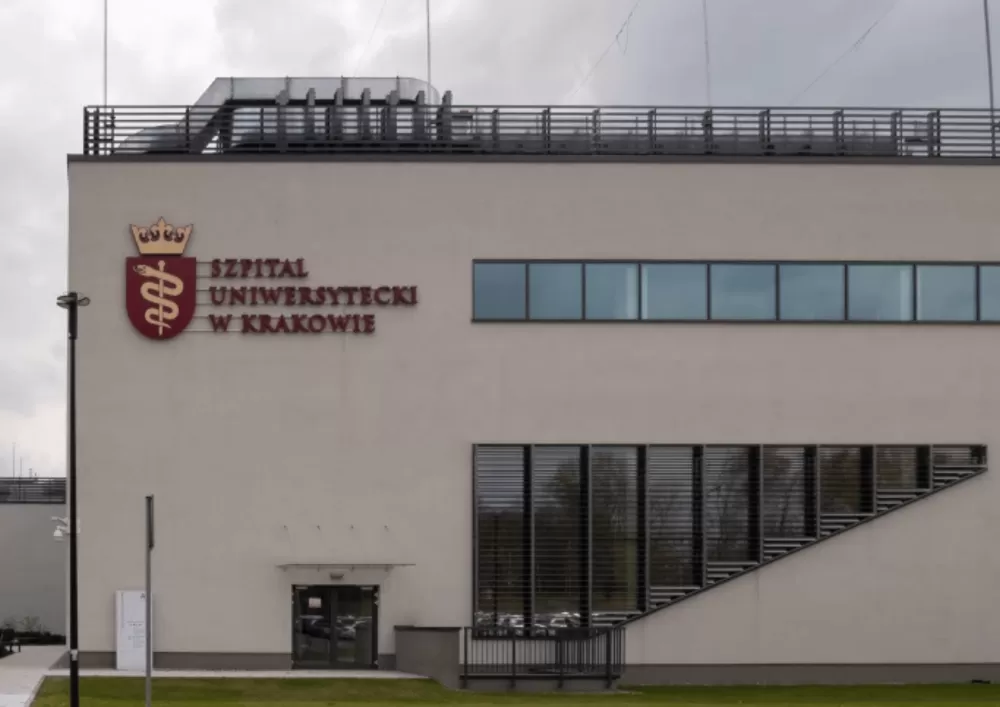 Tragiczny atak nożownika w krakowskim szpitalu. Lekarz nie żyje. Środowisko medyczne żąda natychmiastowych działań