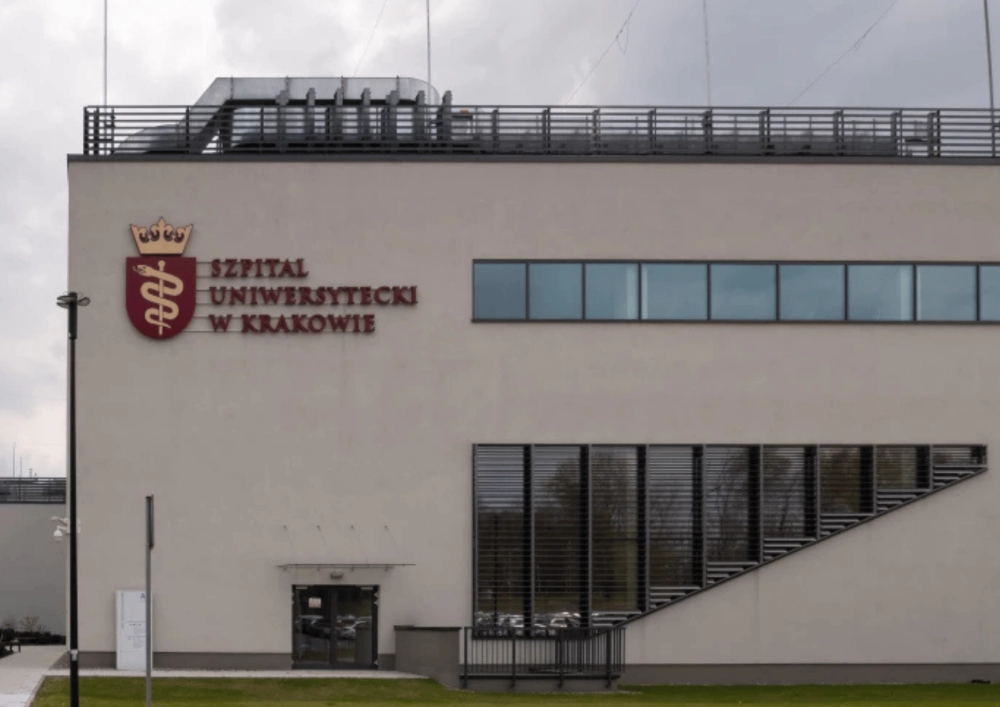 Tragiczny atak nożownika w krakowskim szpitalu. Lekarz nie żyje. Środowisko medyczne żąda natychmiastowych działań