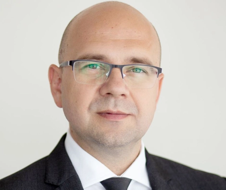 Lex Szarlatan wraca do Senatu. Spór o granice walki z pseudomedycyną nabiera tempa